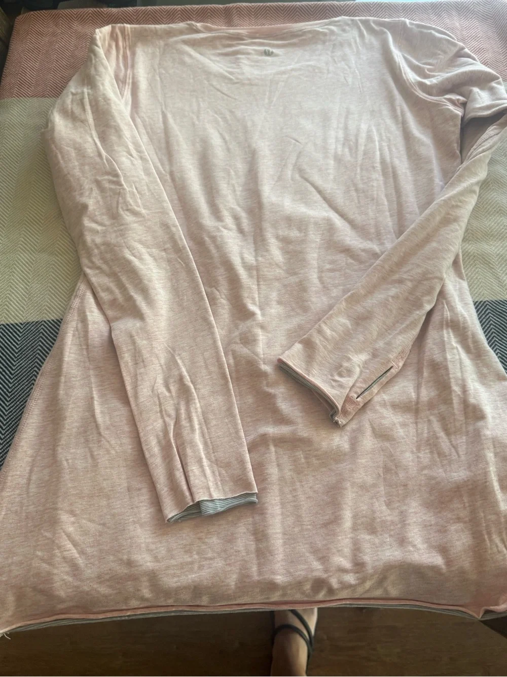 Lululemon Rest Less Long Sleeve Tunic Heathered Pink Gray Size 12 withThumbholes